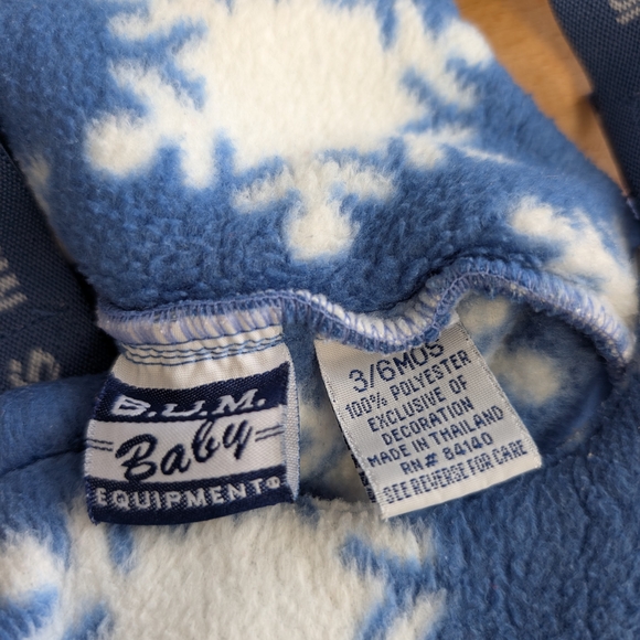 Snowflake Patterned Kids Overalls - Picture 4 of 4